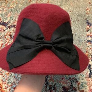 Callanan red wool and black bow hat